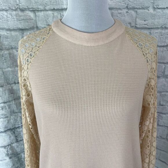 Miholl Women M mock neck waffle texture lace sleeve blouse w/zipper back closure - Picture 2 of 10